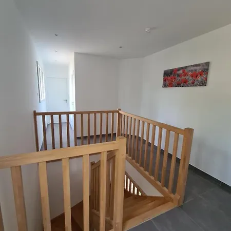 Вилла Les Embruns Ла-Транш-сюр-Мер