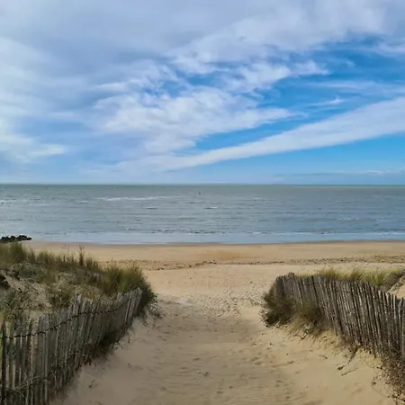 Вилла Les Embruns *